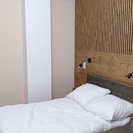 Ground Floor Rooms Ломжа Екстер'єр фото